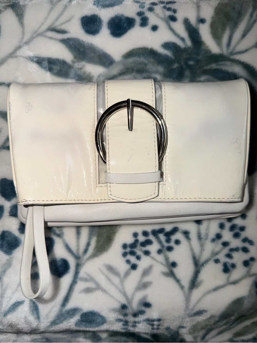 Vintage Donald J Pliner white patent leather wristlet/clutch